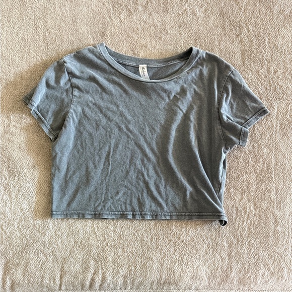 Mahina Charcoal Gray Cropped Top - Picture 1 of 2